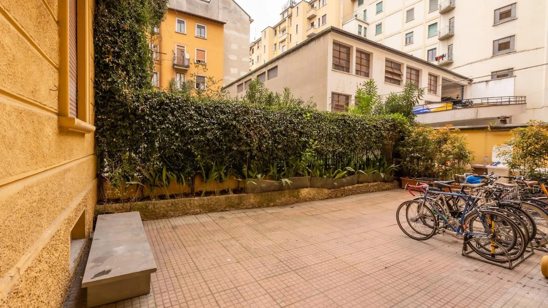 One Bedroom Apartment Of Comfort And Style In The Heart Of Mediolan 0*,  Włochy