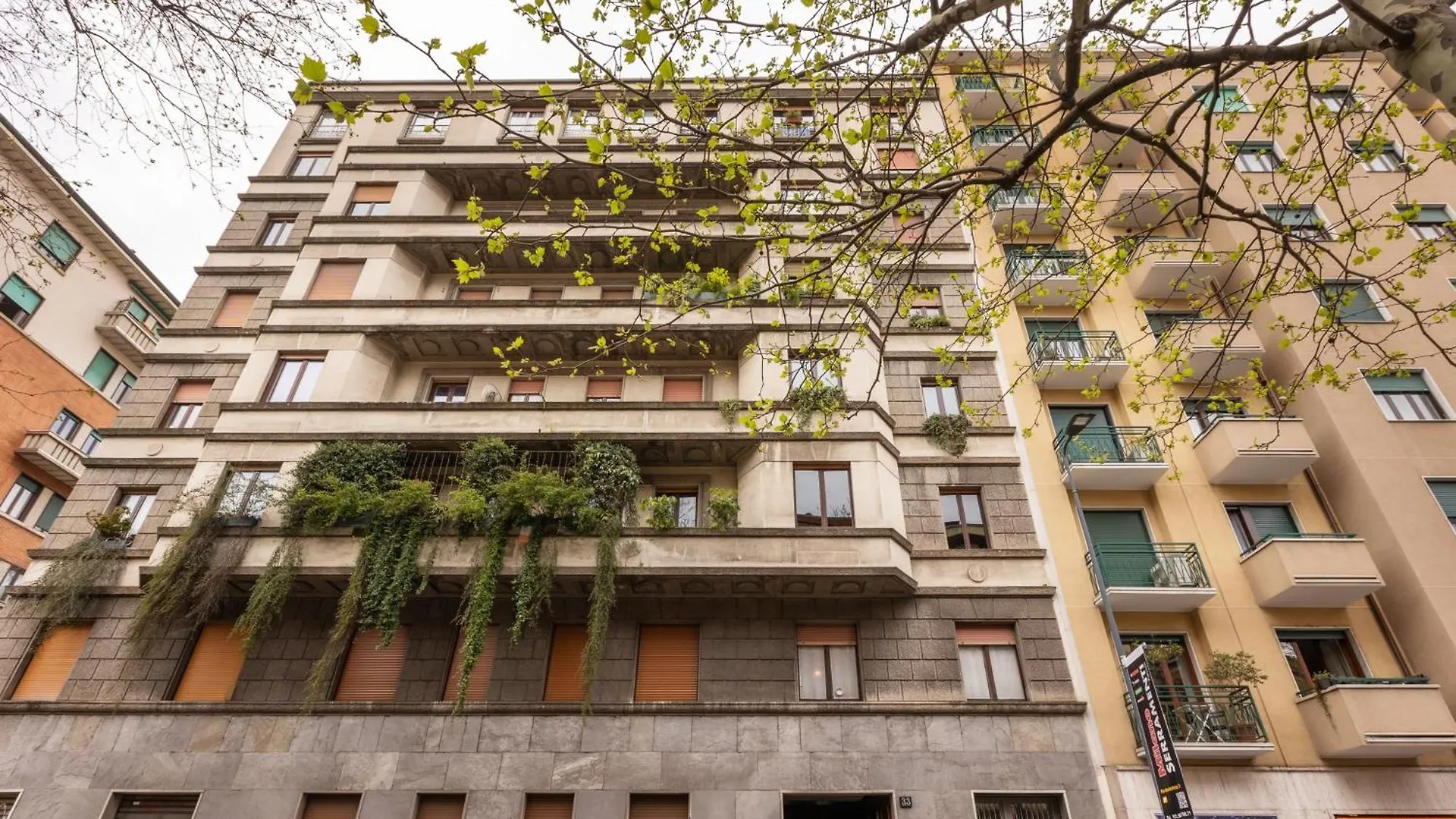 One Bedroom Apartment Of Comfort And Style In The Heart Of Milan