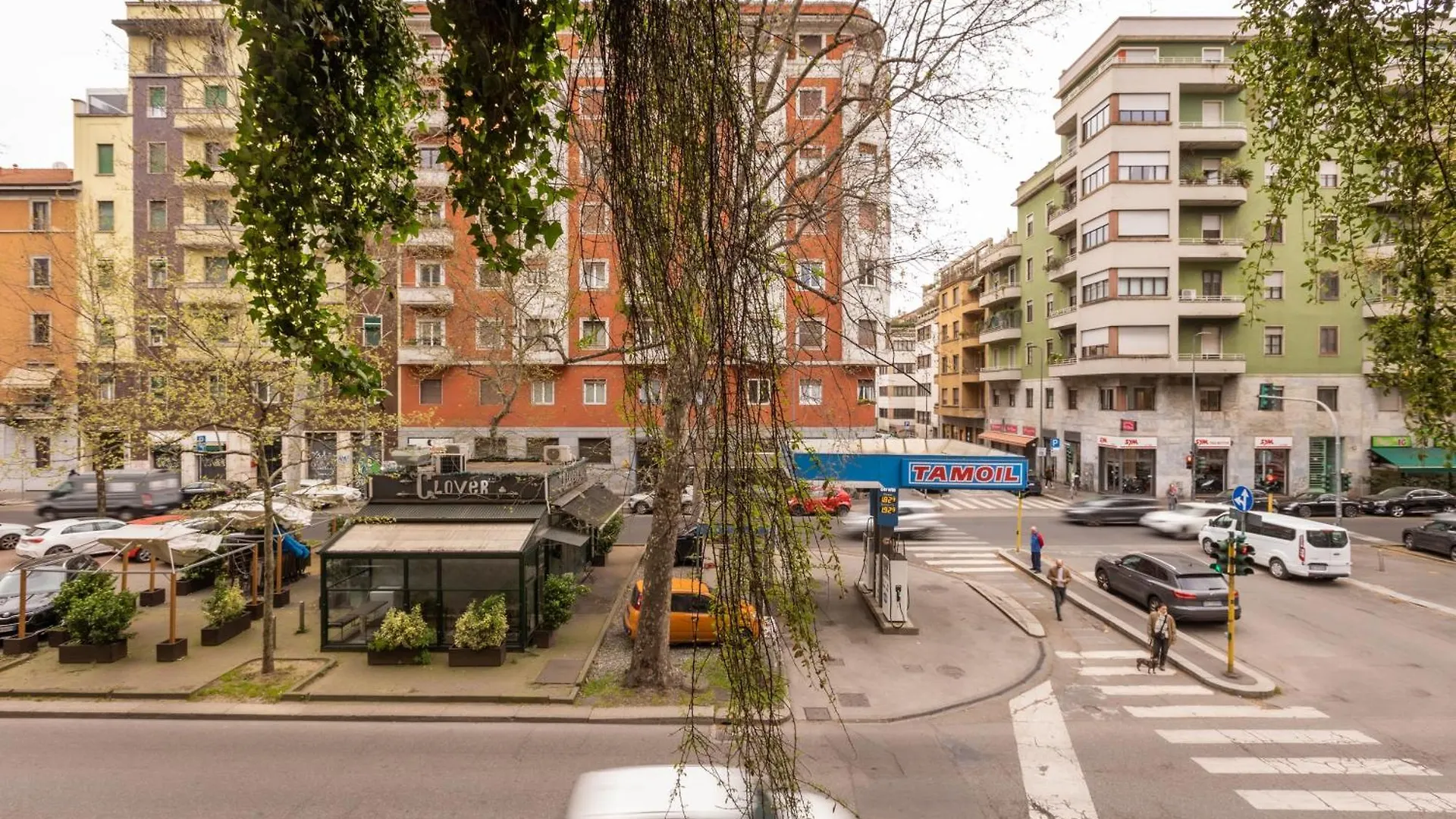 One Bedroom Apartment Of Comfort And Style In The Heart Of Milano