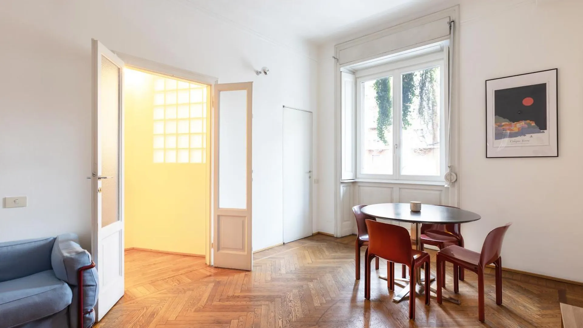 One Bedroom Apartment Of Comfort And Style In The Heart Of Milano Italia