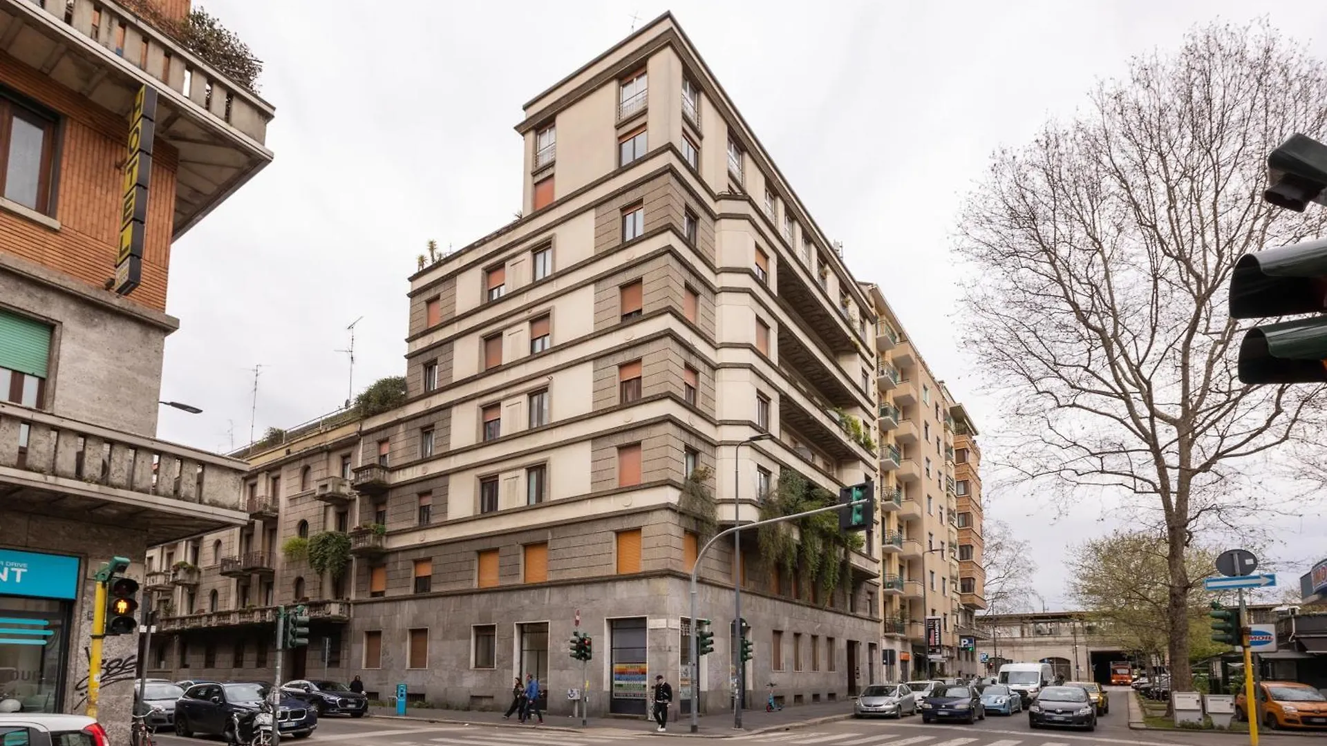 One Bedroom Apartment Of Comfort And Style In The Heart Of Milano Italia